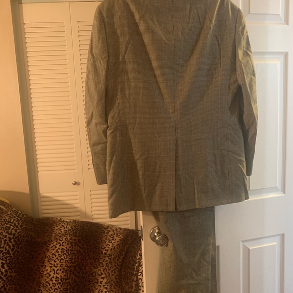 TOMMY HILFIGER PLAID SUIT. - Picture 2 of 11